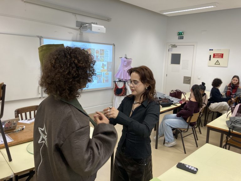 Do Percurso Escolar ao Design de Moda